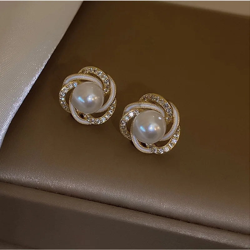 Lumelle Pearl Bloom Earrings