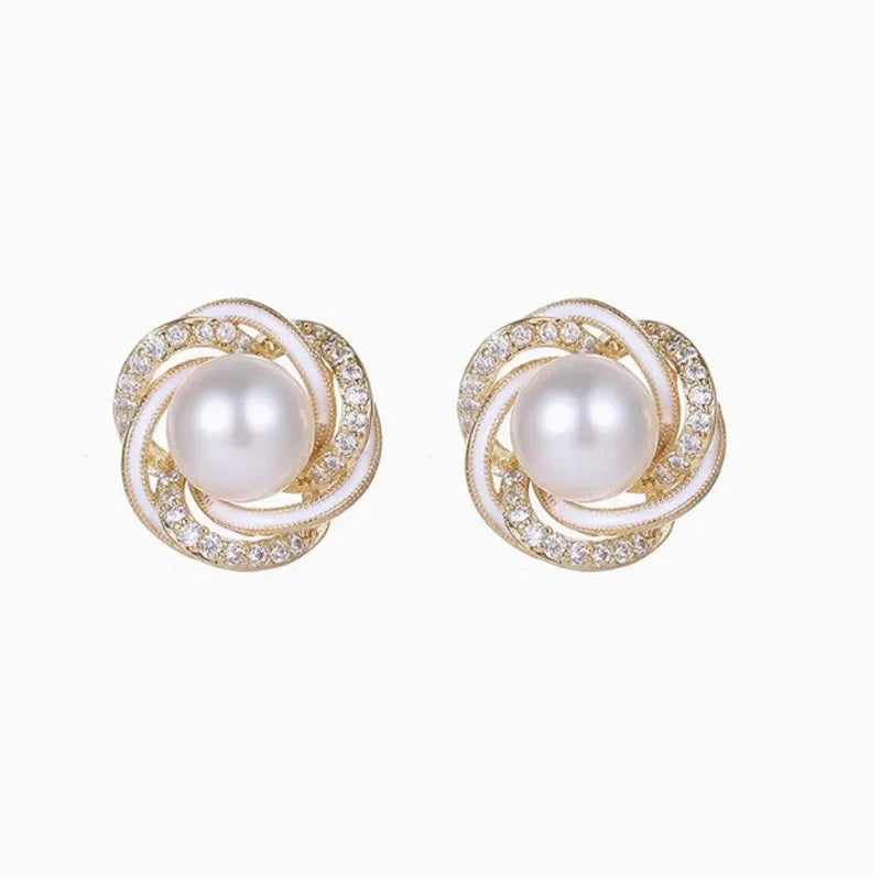 Lumelle Pearl Bloom Earrings