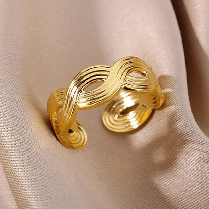 Lumelle Adjustable Gold Rings Collection